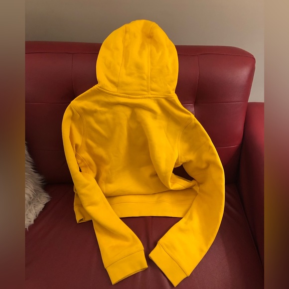 Boys xl Yellow Nike pullover hoodie brand new tag still on - Picture 2 of 3